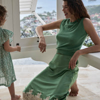 LOUDEN TOP -- LIGHT KELLY GREEN